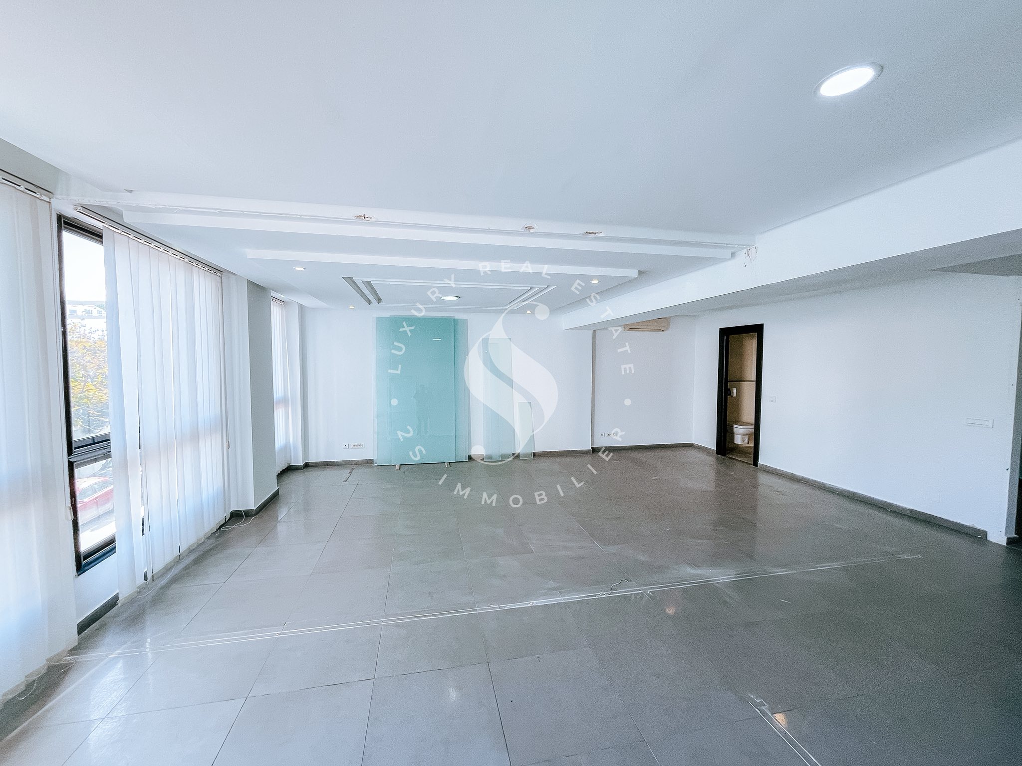 Bureau à louer – Open Space