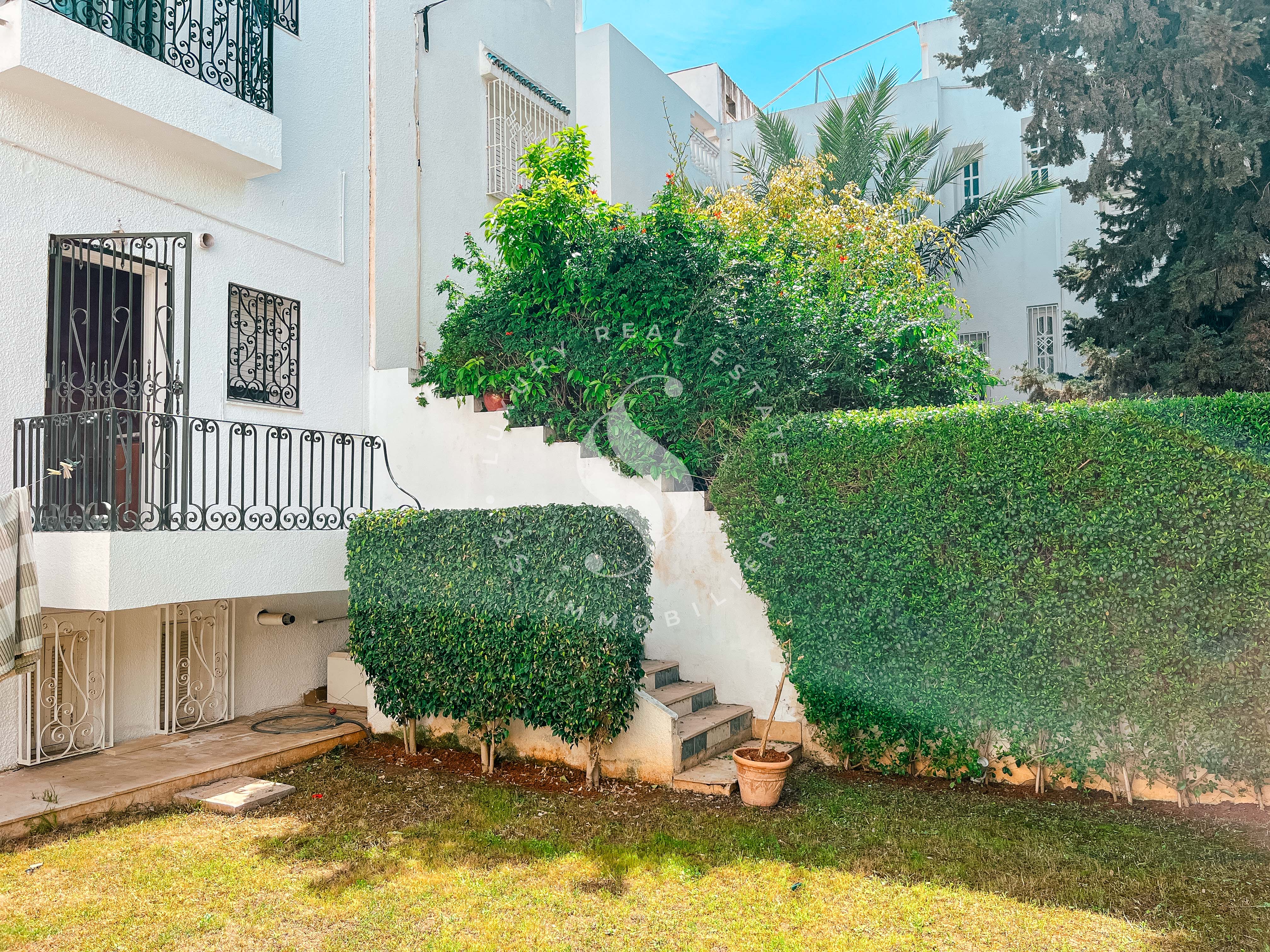  à louer un Duplex  avec jardin commun  au lac1